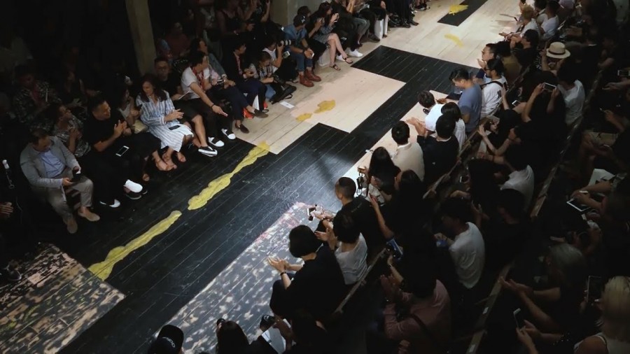 Yohji Yamamoto pour homme S/S 2018 show footage